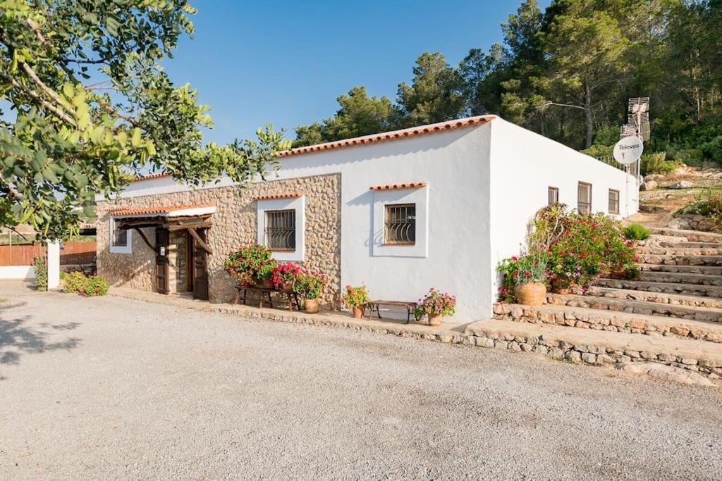 Casa Can Lluc Con Piscina, Jardin Y Vista Al Campo Sant Miquel De Balansat Exterior photo